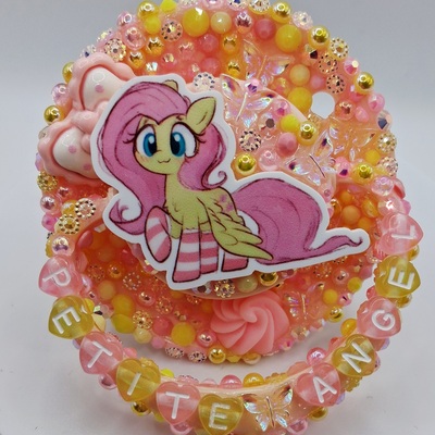 Petite angel