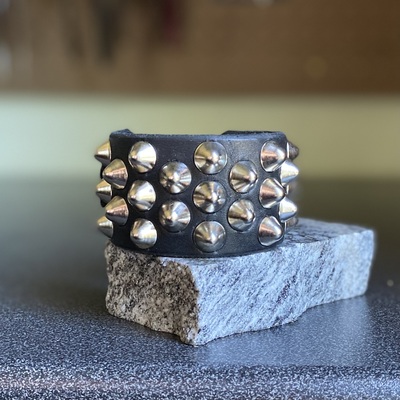 ON-SALE: Premade 3-2-3 Standard British Studs Wristband