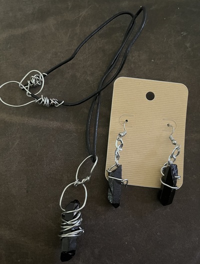 Black Quartz Set