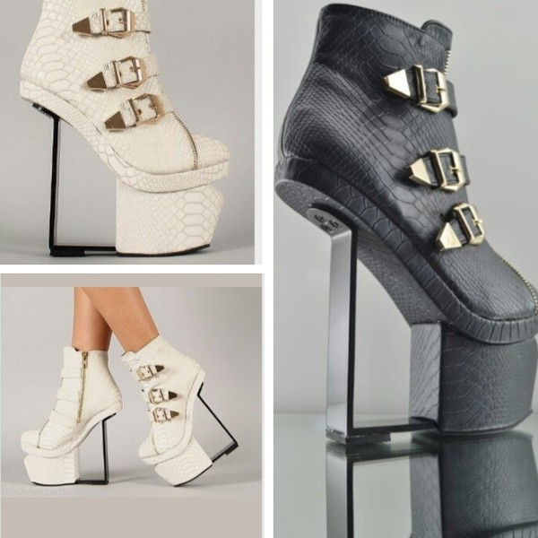 Snakeskin Platform Wedge