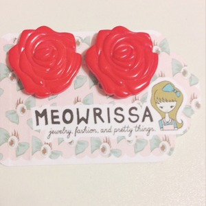 Red Rose Earrings - Thumbnail 1