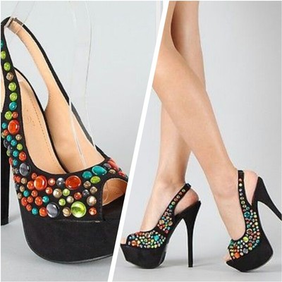 Multicolored jeweled pump