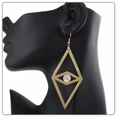Clear centered diamond shaped earrings-tde