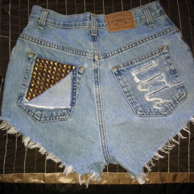 Frayed/studded/printed denim