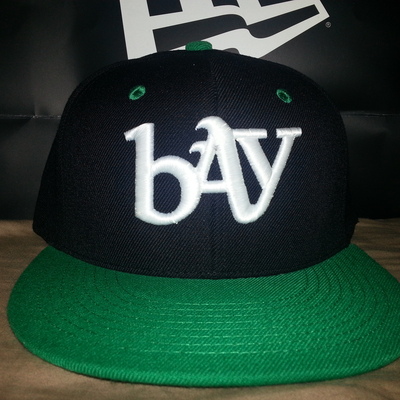 Bay snapback black and green