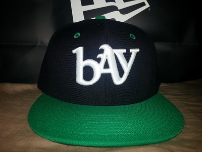 Bay snapback black and green