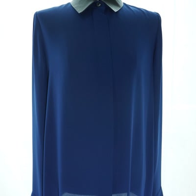 Midnight blue blouse with lambskin collar