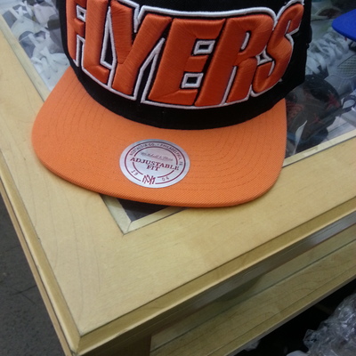 Mitchell & ness nhl snap back philadelphia flyers