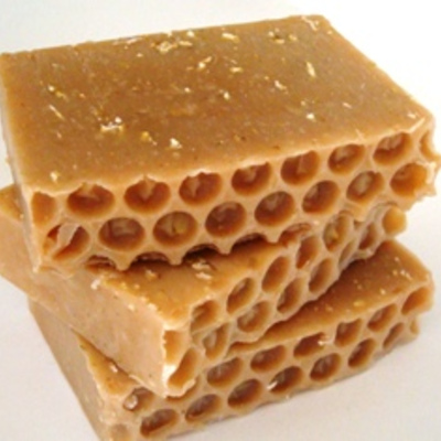 Goat milk, oats & honey soap