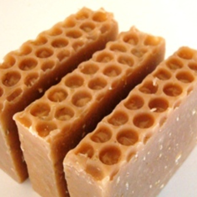 Goat milk, oats & honey soap