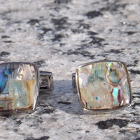 Multi-Colored Mother of Pearl Cufflinks - Thumbnail 3