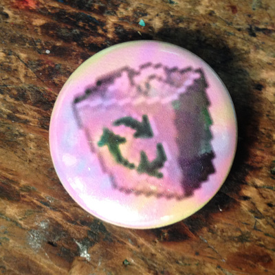 Recycle bin pinback button - Thumbnail 4