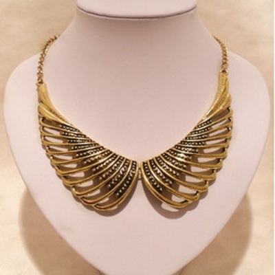Angel wings collar necklace