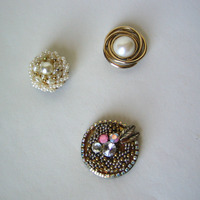 Orphan Vintage Earring Magnets in A Sweet Tin - Thumbnail 3