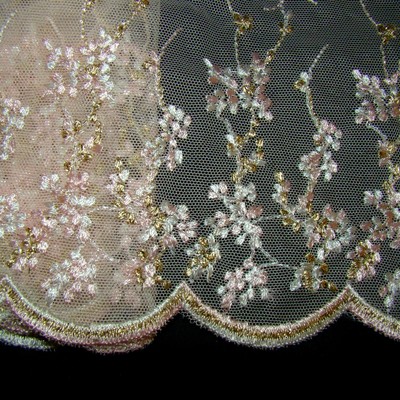 Lace border 17