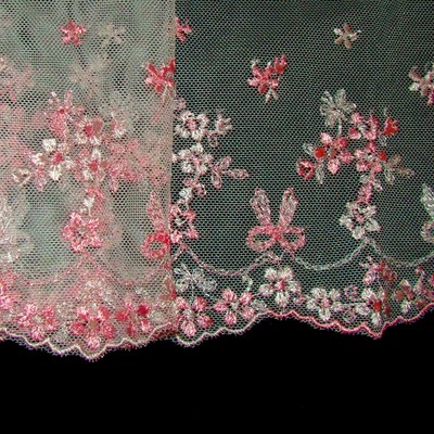 Lace border 19