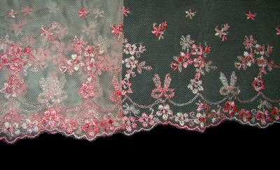 Lace border 19