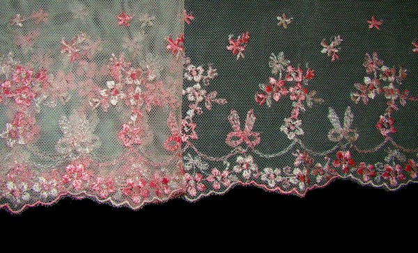 Lace Border 19