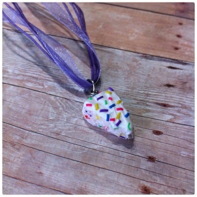 {necklace} funfetti cake