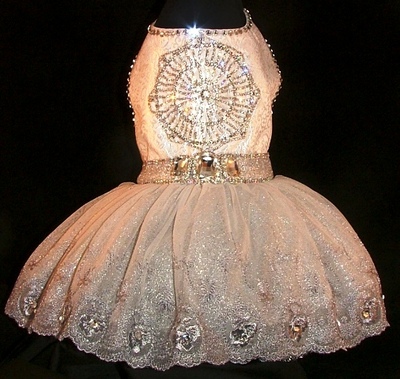 Portrait dress-style ww