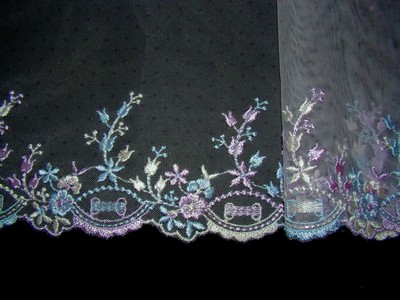 Lace border 44