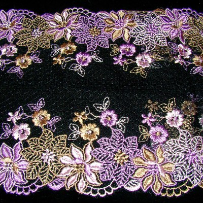 Lace border 64