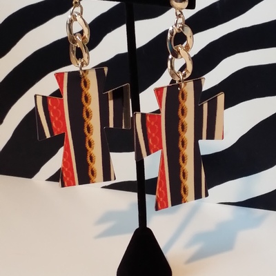 Cross chain printed drop earrings