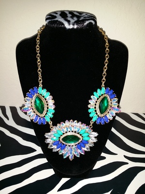 Krystal Marquee Feather Necklace Set