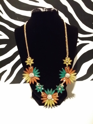 Isabella Crystal Floral Necklace Set