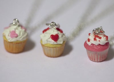 FREE CHIAN - Kawaii Cute Miniature Cupcake Necklace 