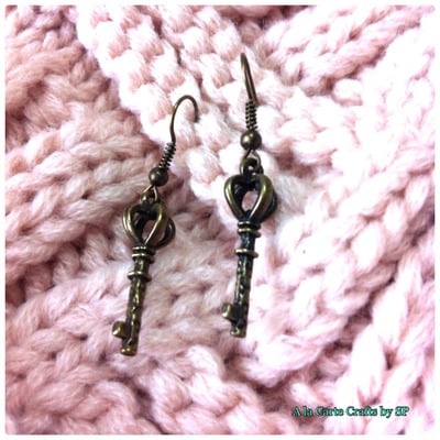 {earrings} petite skeleton keys