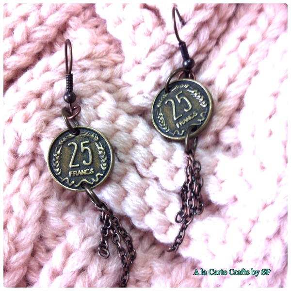 {Earrings} 25 Francs