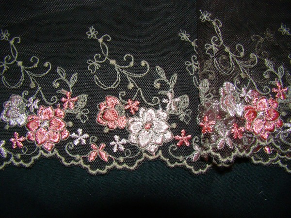 Lace Border 72