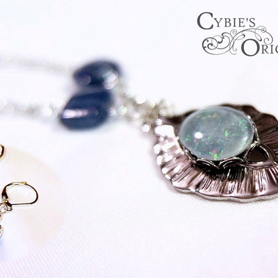 Opal and kyanite set