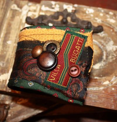 Tattered Victorian Kneck Tie Cuff TV1402