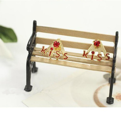 Kiss earrings