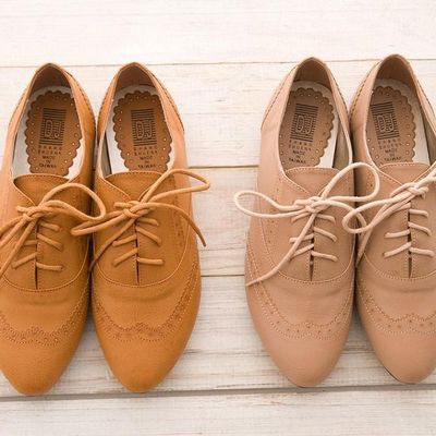 Lace-up flat oxfords 