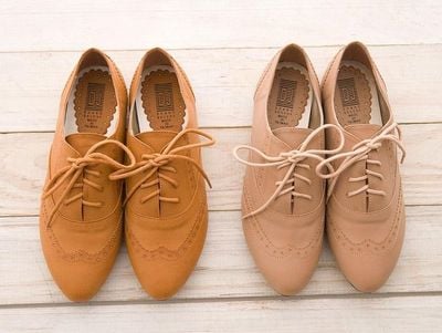 Lace-up flat oxfords 