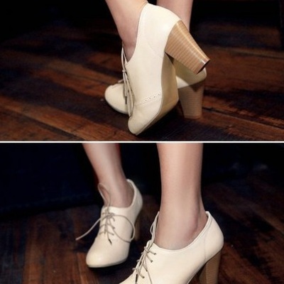 Vintage pointed toe ankle boot
