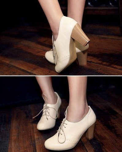 Vintage pointed toe ankle boot
