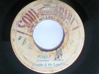 Pussy kat/version-lloydie & the lowbites-soul beat records-7"-good