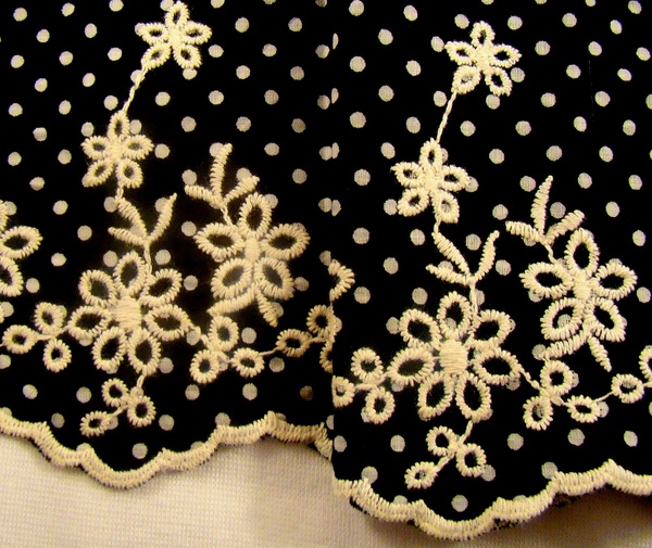 Lace Border 95