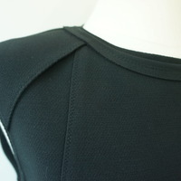 *Exceptional quality* Black sleeveless dress with flare  - Thumbnail 3