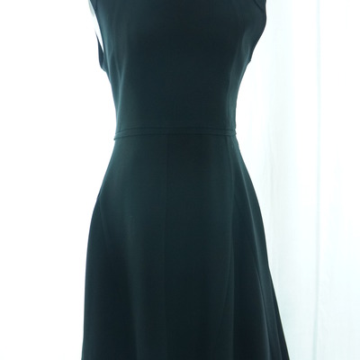 *exceptional quality* black sleeveless dress with flare 