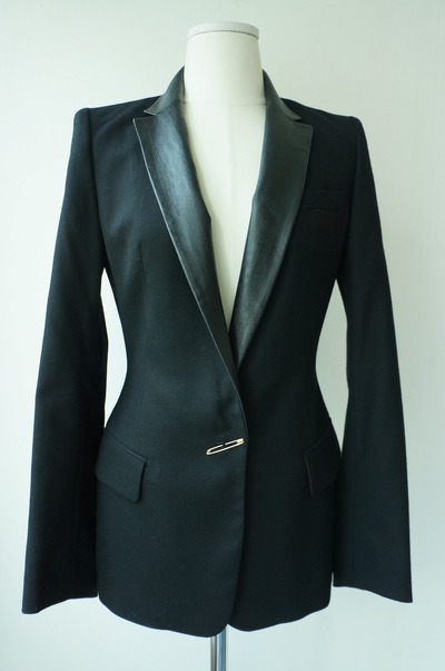 Safety-pin button jacket in Black