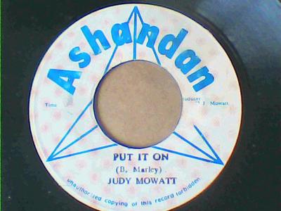 Put it on/put it jah(version)-judy mowatt-ashandan records-7"-vg