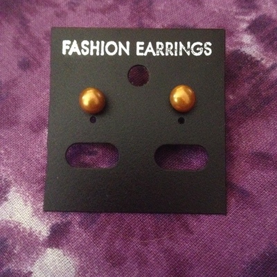 Gorgeous orange pearl earrings studs