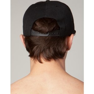 boy - the hat - Thumbnail 3