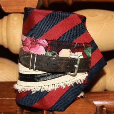 Tattered victorian kneck tie cuff tv1410