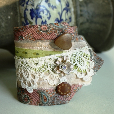 Tattered victorian kneck tie cuff tv1416